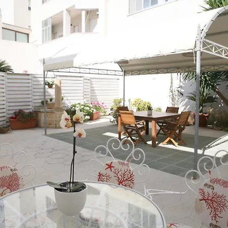 Holiday home Eden Garden -historic Big House Near Station & Sea Gallipoli